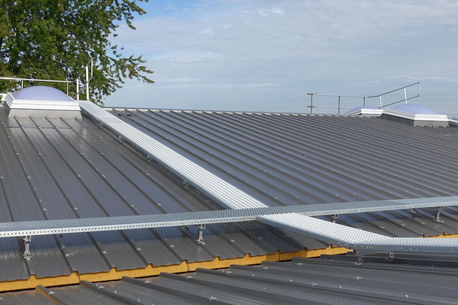 Wartungsweg auf Trapez