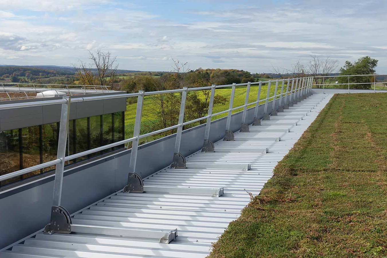 guardrails on trapezoidal sheet metal